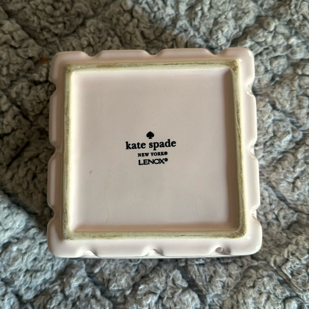 Ceramic Box for berries